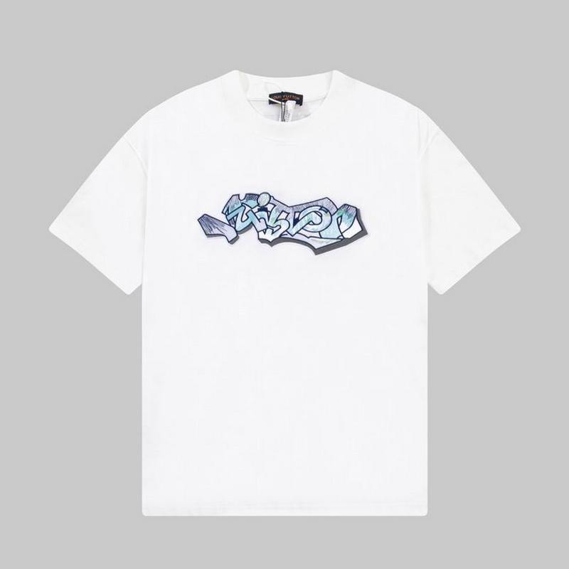 Louis Vuitton Men's T-shirts 81